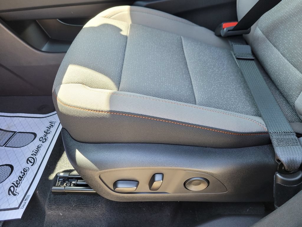 New 2026 Chevrolet Traverse LT w/ Enhanced Driving Package FWD image 14