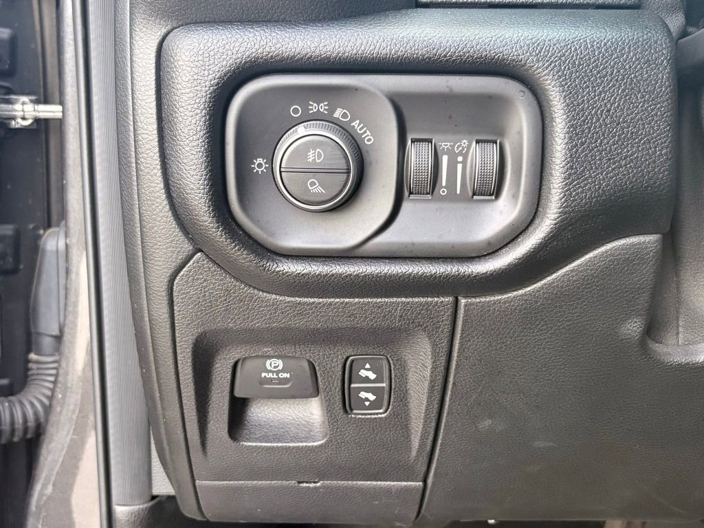 Used 2020 RAM 1500 Laramie image 28