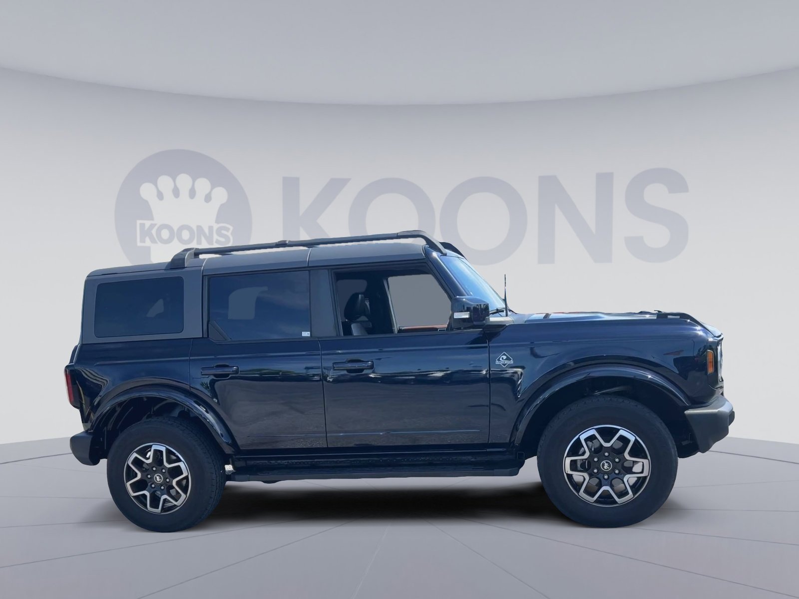Used 2021 Ford Bronco Outer Banks AWD/4WD image 2