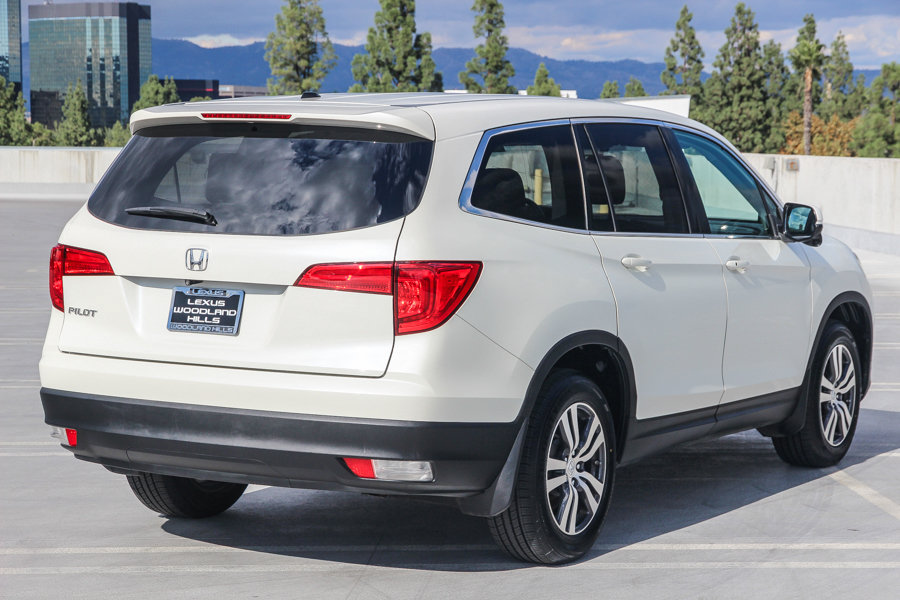 Used 2017 Honda Pilot EX-L image 4