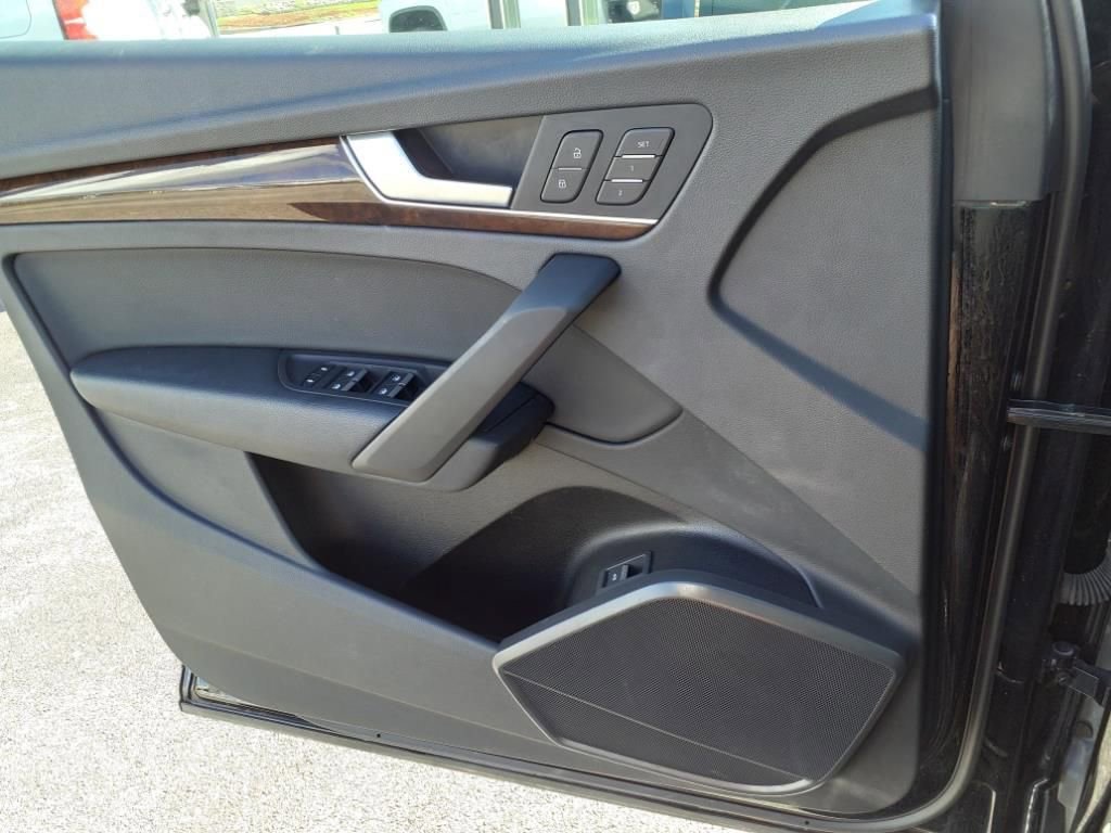 Used 2020 Audi Q5 2.0T Premium image 24