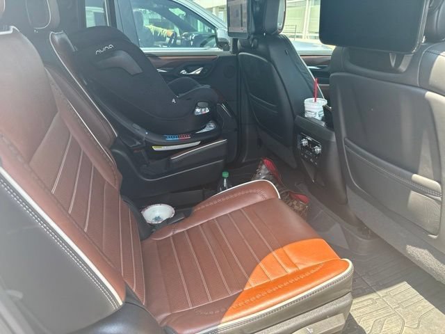Used 2024 GMC Yukon XL Denali Ultimate AWD/4WD image 25