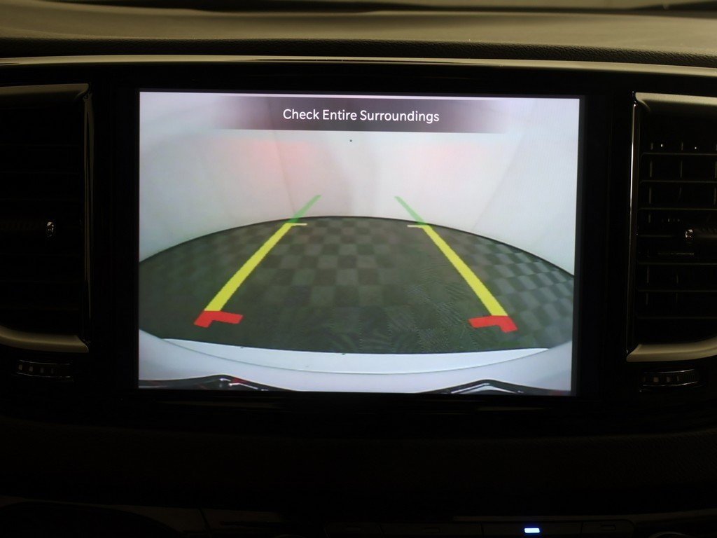 Used 2024 Chrysler Pacifica Touring-L image 44