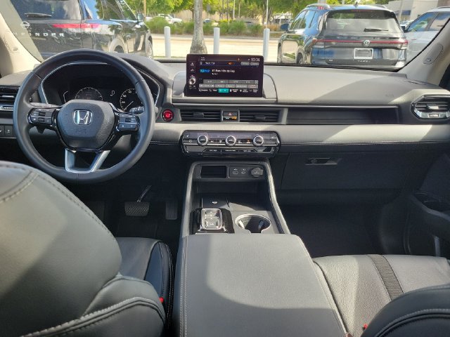Used 2023 Honda Pilot Touring image 14