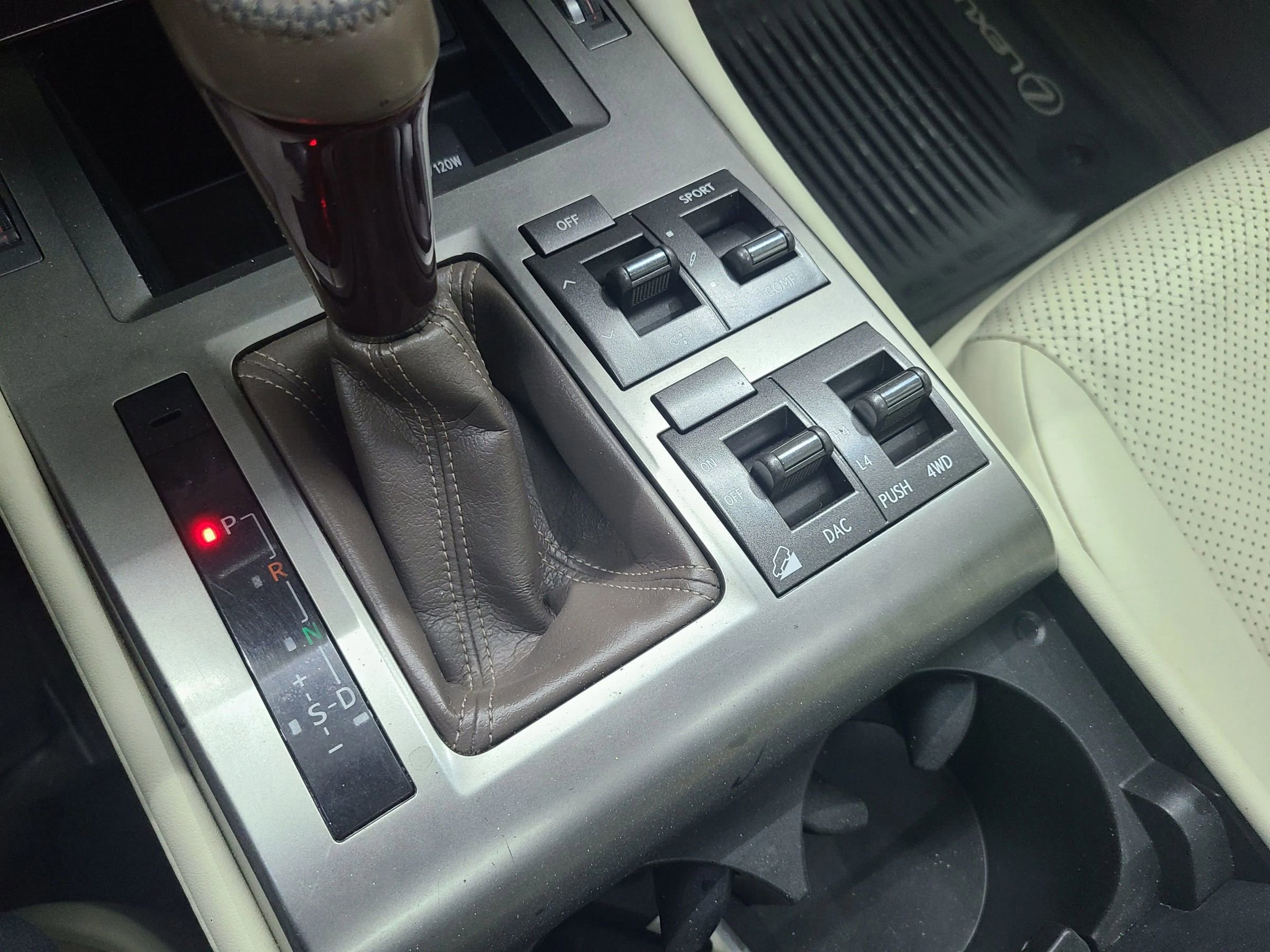 Used 2014 Lexus GX 460 Luxury image 34