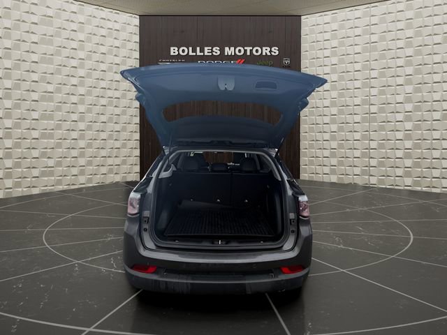 Certified 2022 Jeep Compass Latitude w/ Sun and Sound Group image 21