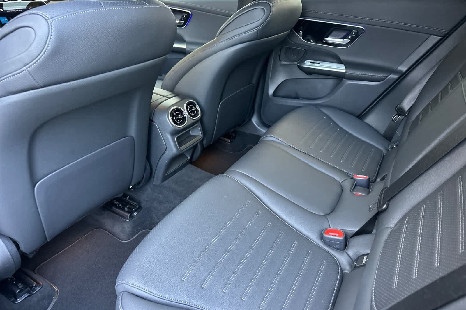 Certified 2026 Mercedes-Benz GLC 300 4MATIC image 11