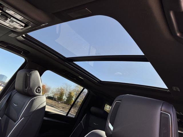 Certified 2026 Cadillac Escalade ESV Sport w/ LPO, ONYX Package image 22