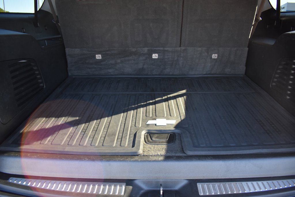 Used 2020 Chevrolet Suburban Premier w/ Premier Plus Edition image 6