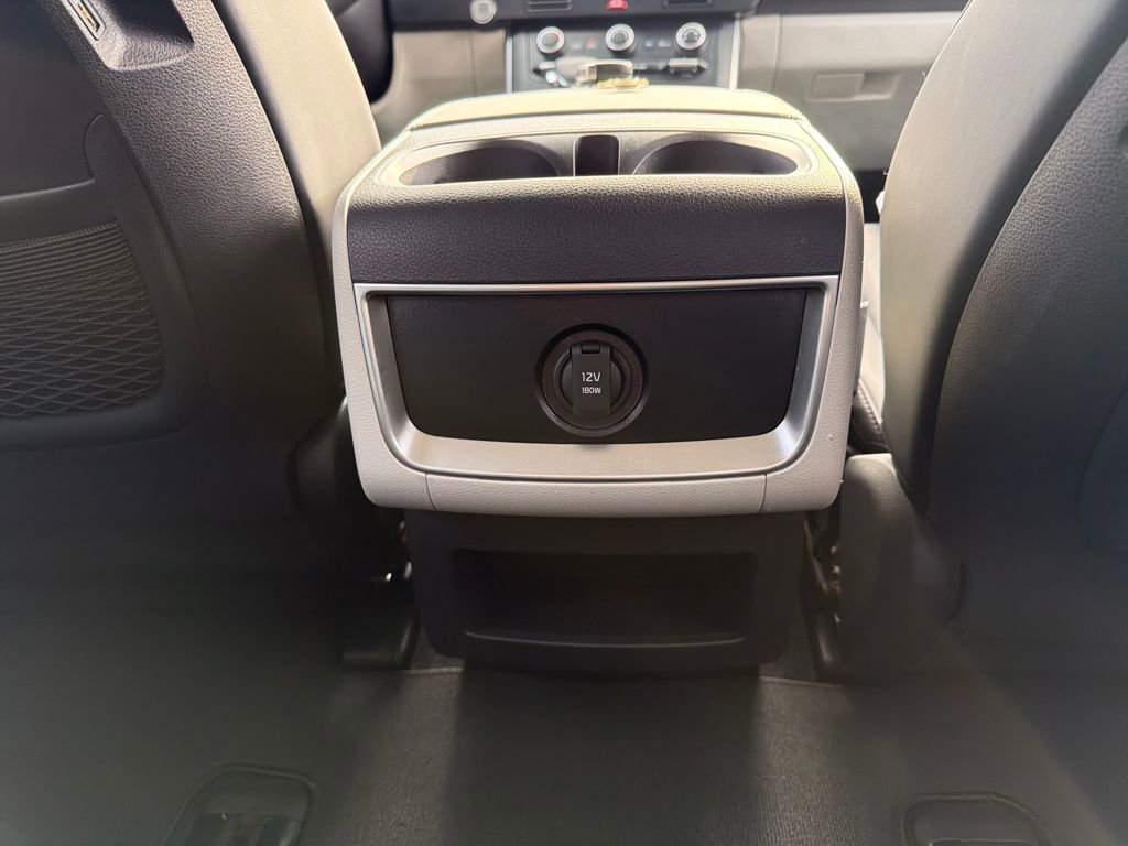 Used 2024 Kia Carnival LX image 15
