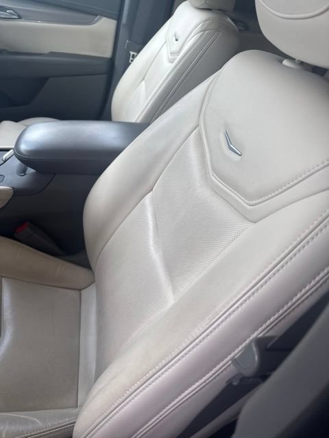 Used 2018 Cadillac XT5 Luxury FWD image 2