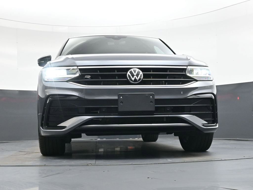 Used 2024 Volkswagen Tiguan SE R-Line image 42
