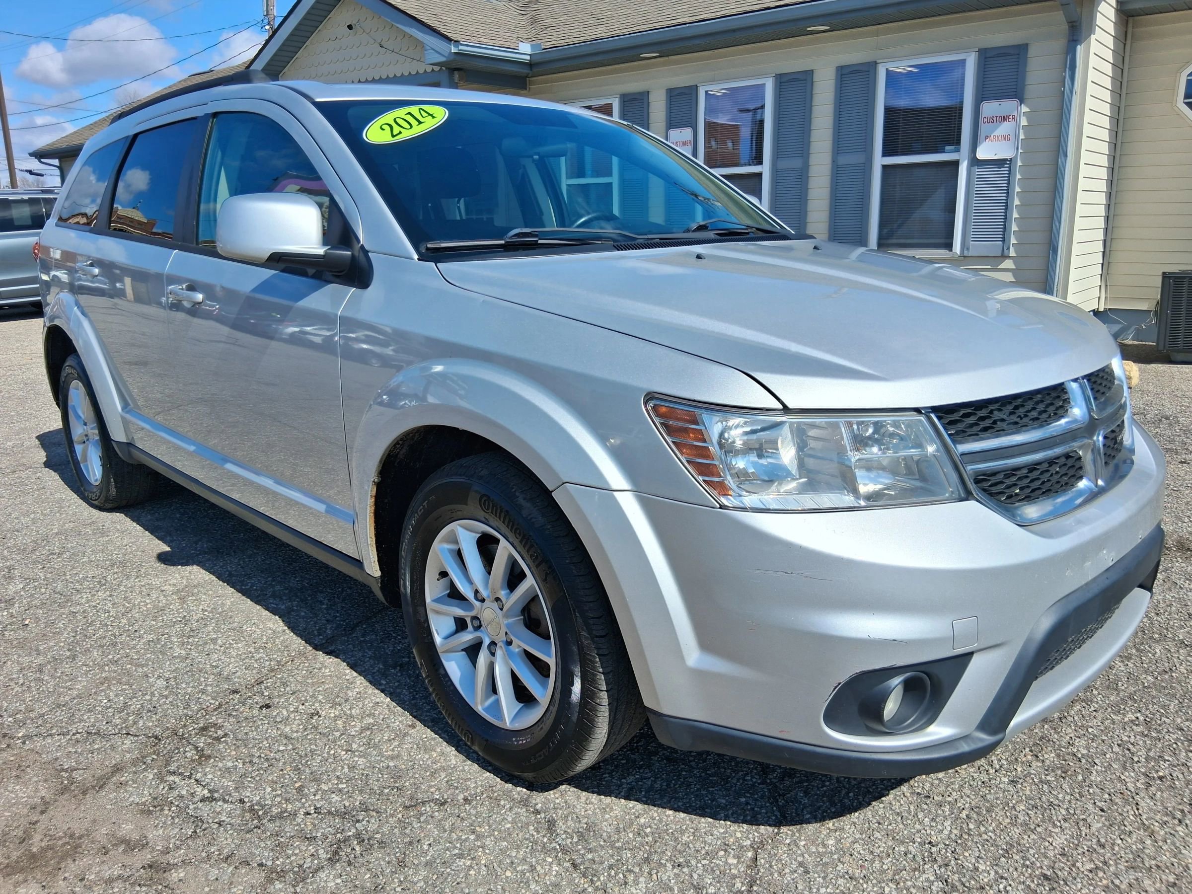 Used 2014 Dodge Journey SXT w/ Flexible Seating Group image 3