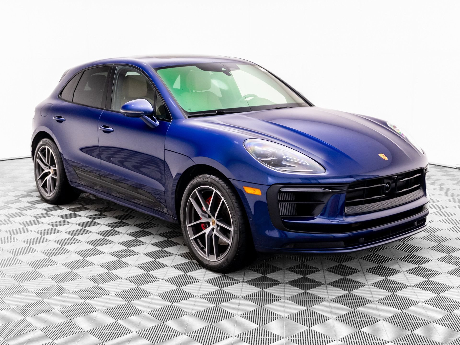 Used 2024 Porsche Macan S AWD/4WD image 6