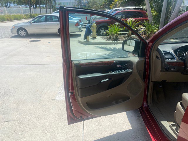 Used 2012 Chrysler Town & Country Touring w/ Entertainment Group #1 image 37