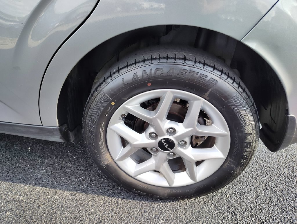 Certified 2023 Kia Soul LX w/ LX Technology Package FWD image 7