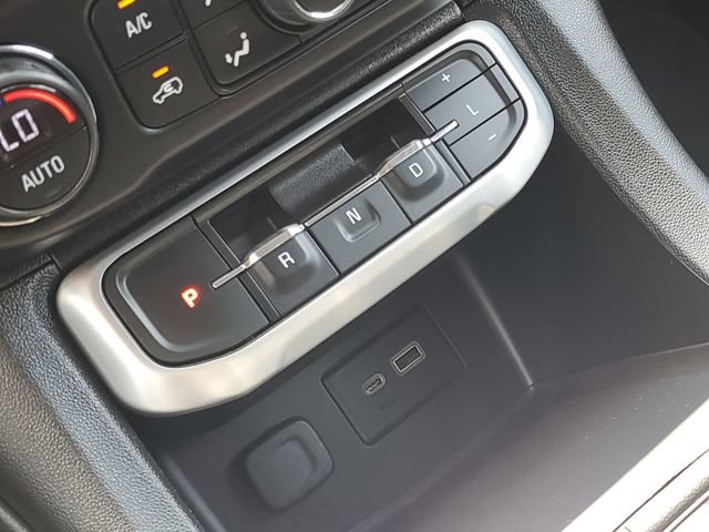 Certified 2022 GMC Acadia SLE w/ Driver Convenience Package AWD/4WD image 15