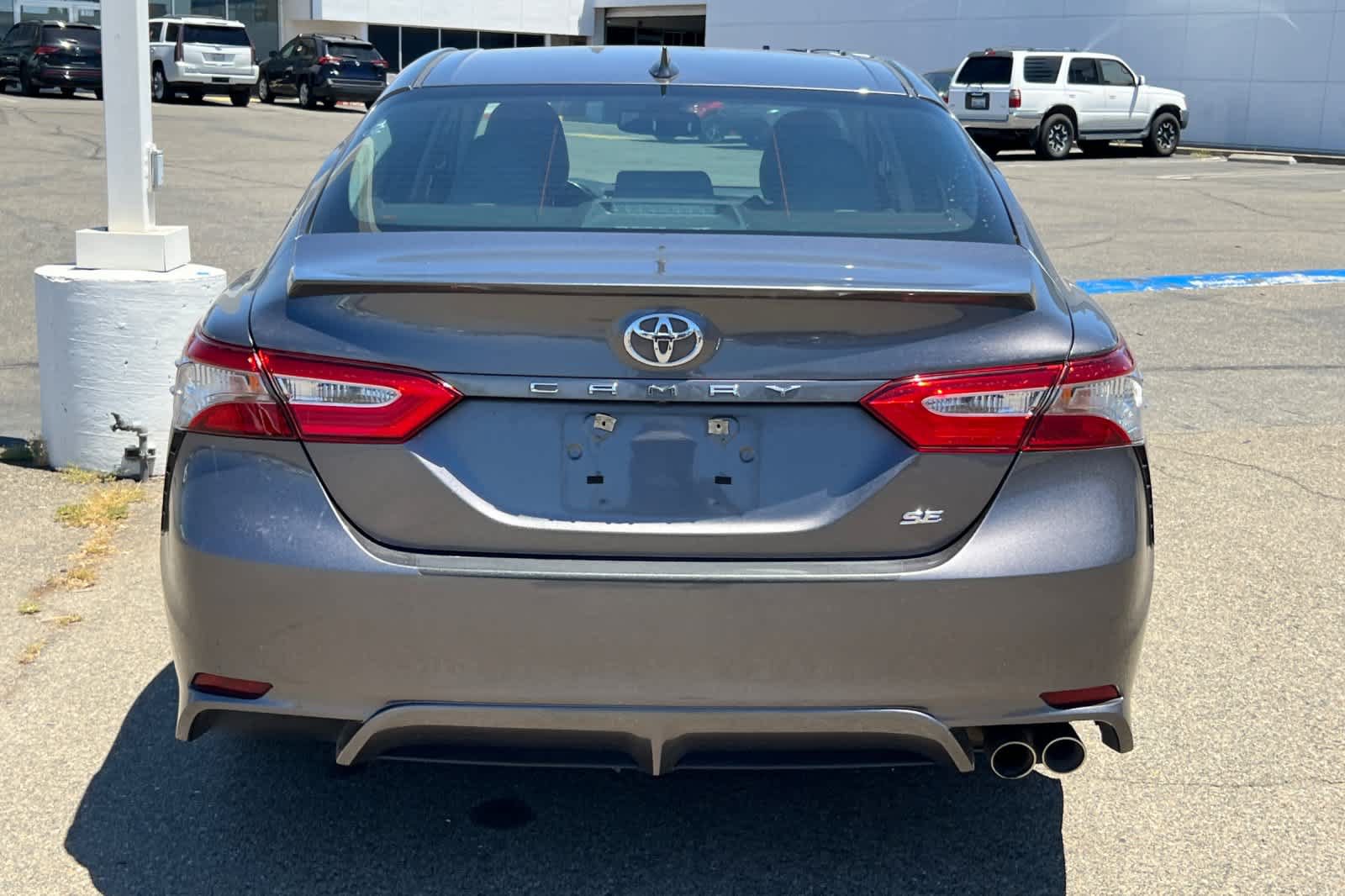 Used 2019 Toyota Camry SE w/ Audio Package FWD image 5