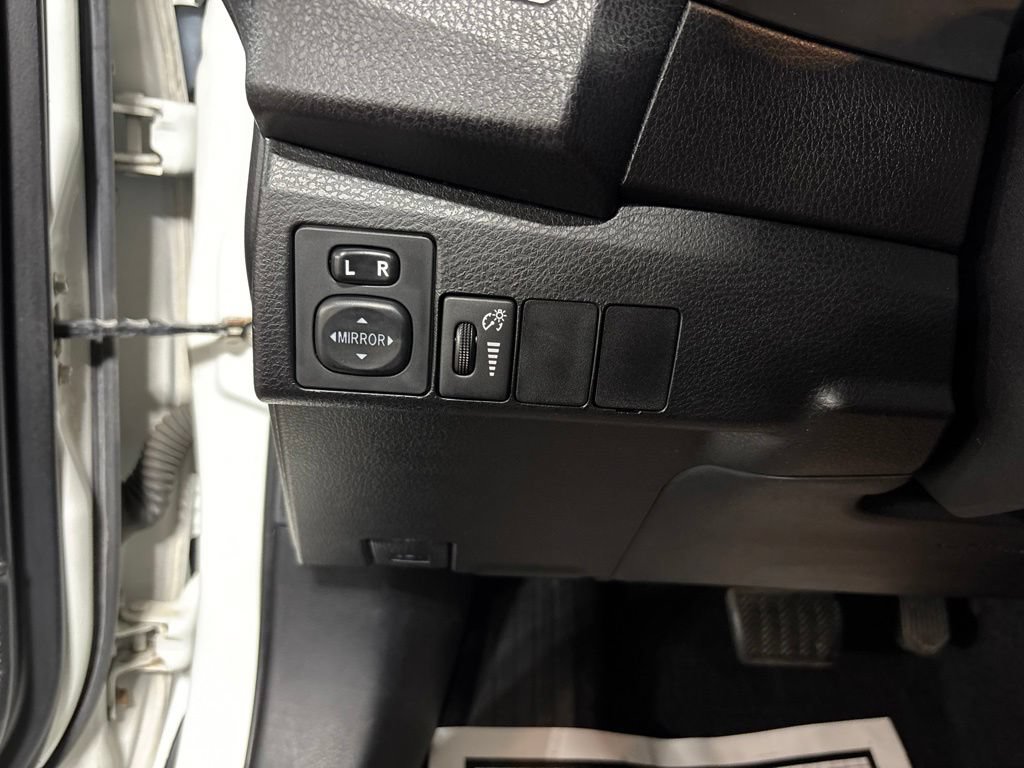Used 2015 Toyota Corolla S FWD image 13