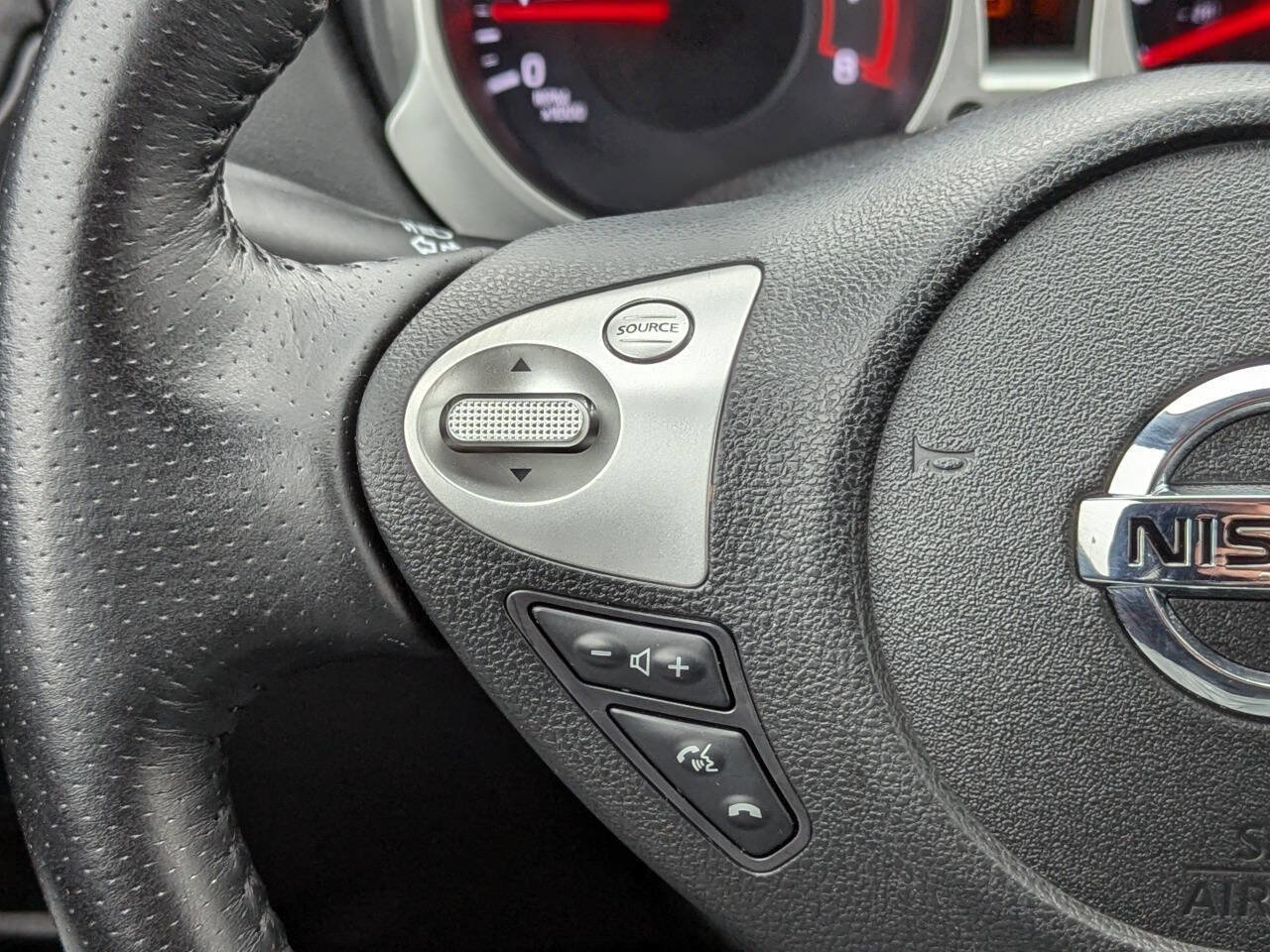 Used 2013 Nissan Juke SV image 24