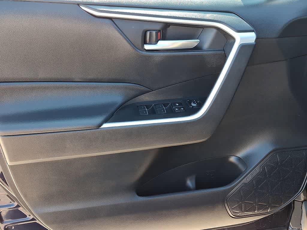 Used 2024 Toyota RAV4 XLE image 12