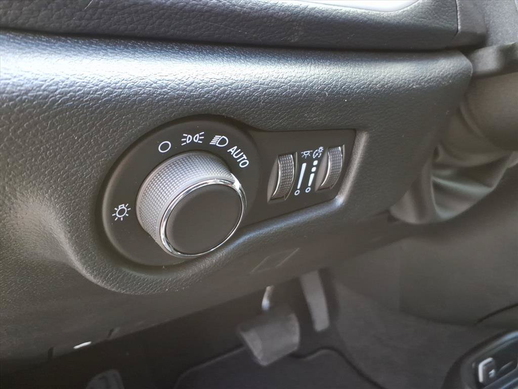New 2027 Chrysler Pacifica Select AWD/4WD image 22
