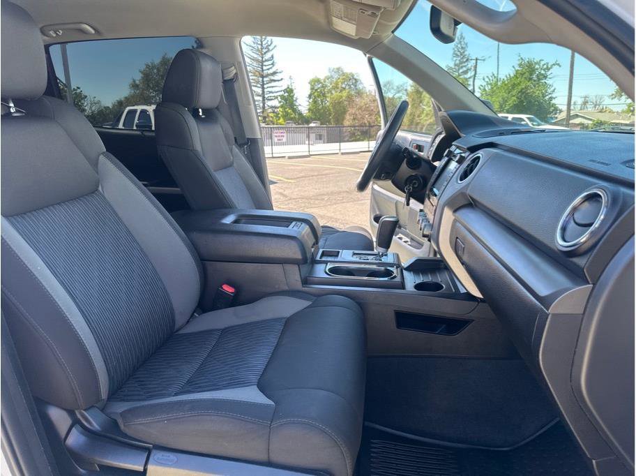 Used 2015 Toyota Tundra SR5 w/ TRD Off Road Package AWD/4WD image 21