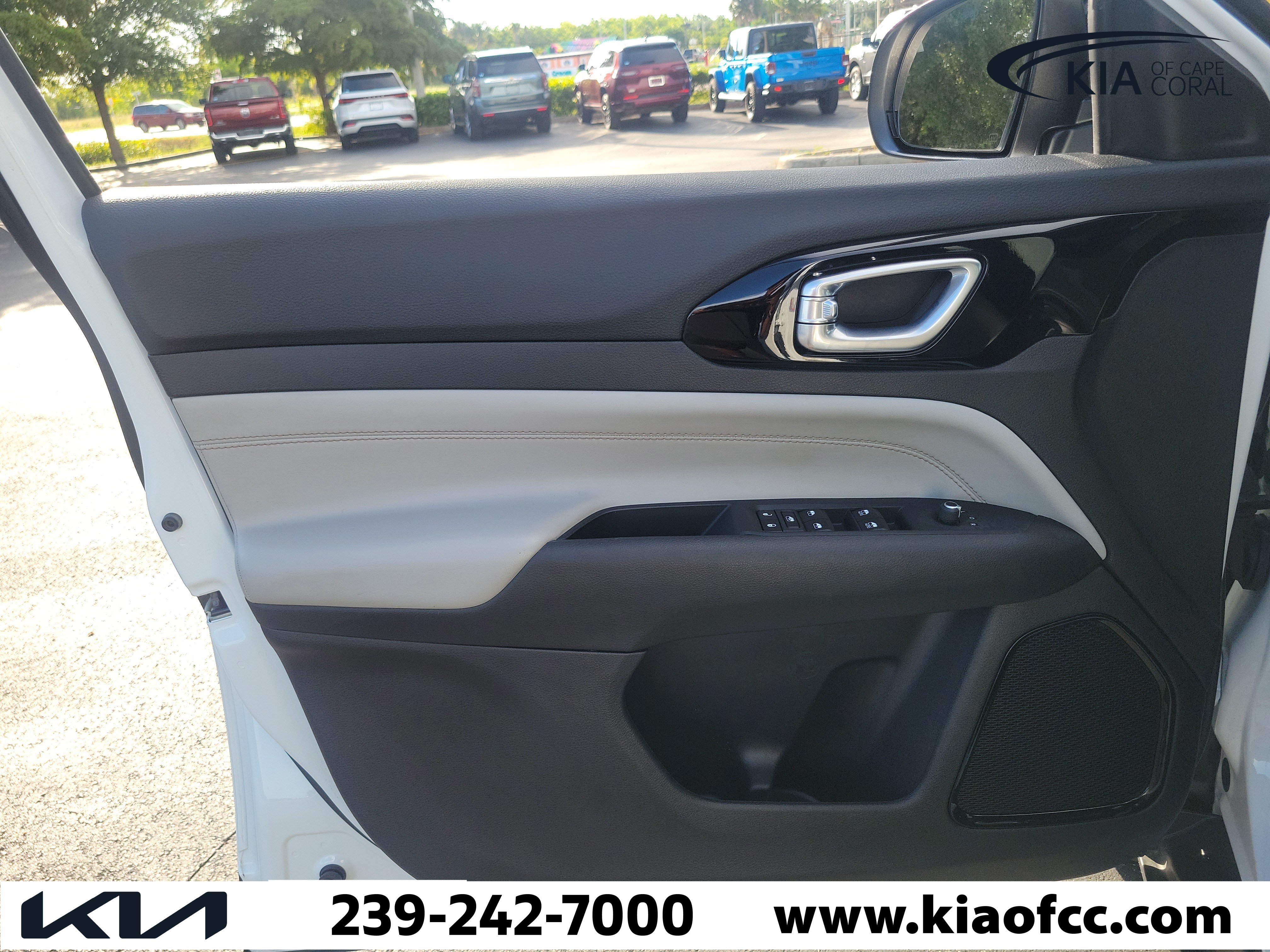 Used 2024 Jeep Compass Limited AWD/4WD image 24