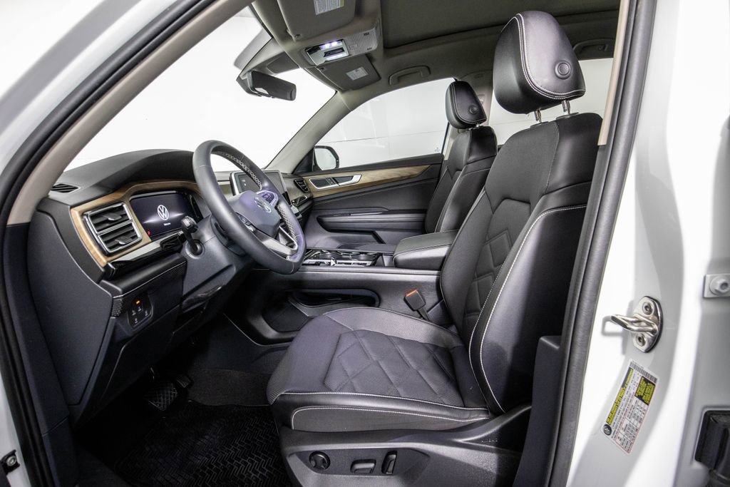 Used 2024 Volkswagen Atlas SE image 9