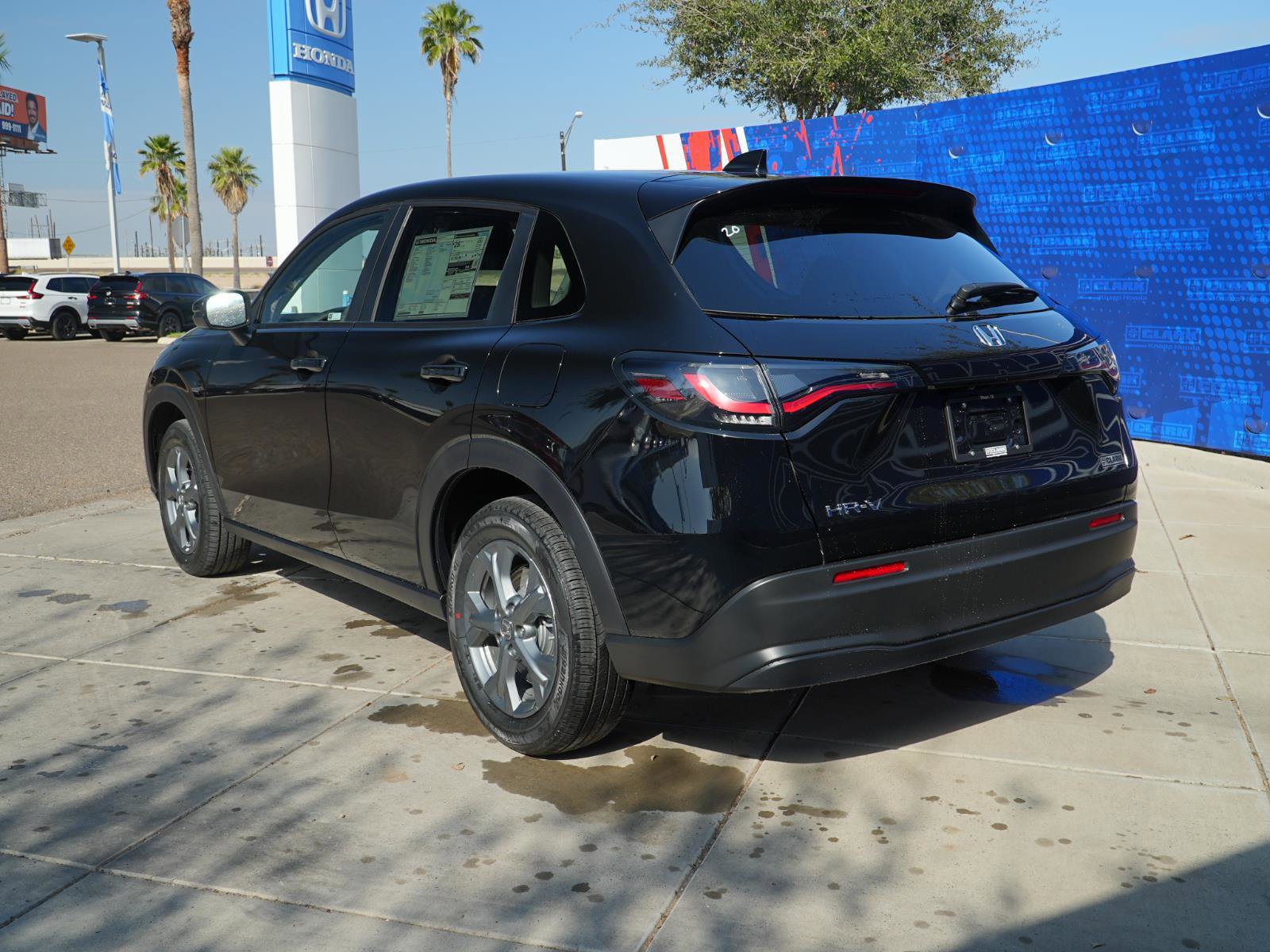 New 2026 Honda HR-V LX image 8