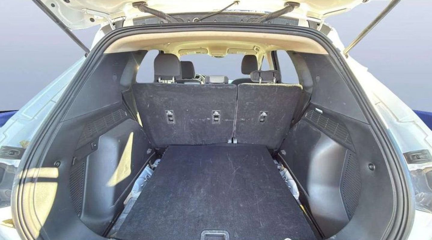 Used 2020 Ford Escape SE image 16