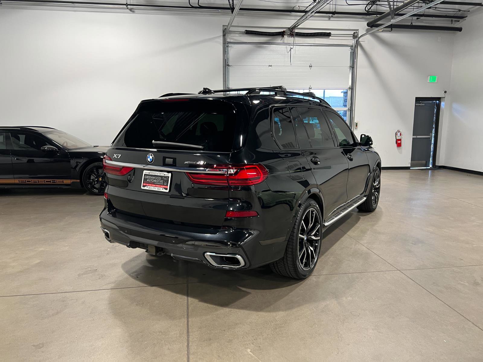 Used 2021 BMW X7 xDrive40i w/ M Sport Package image 3