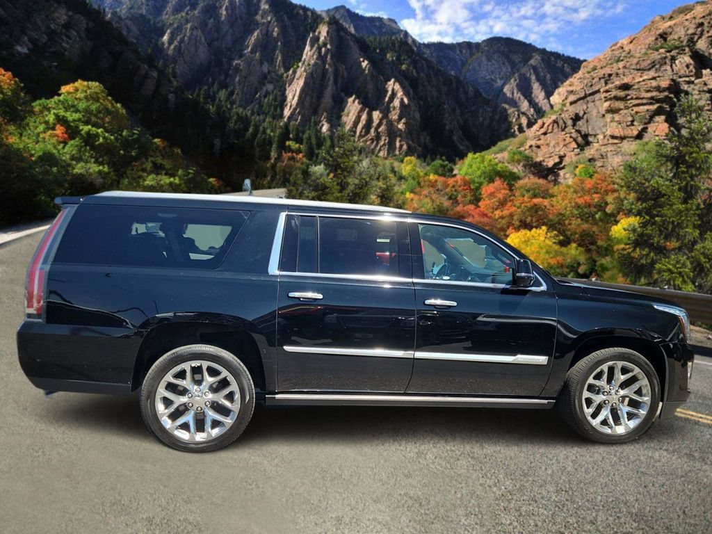 Used 2018 Cadillac Escalade ESV Platinum AWD/4WD image 2