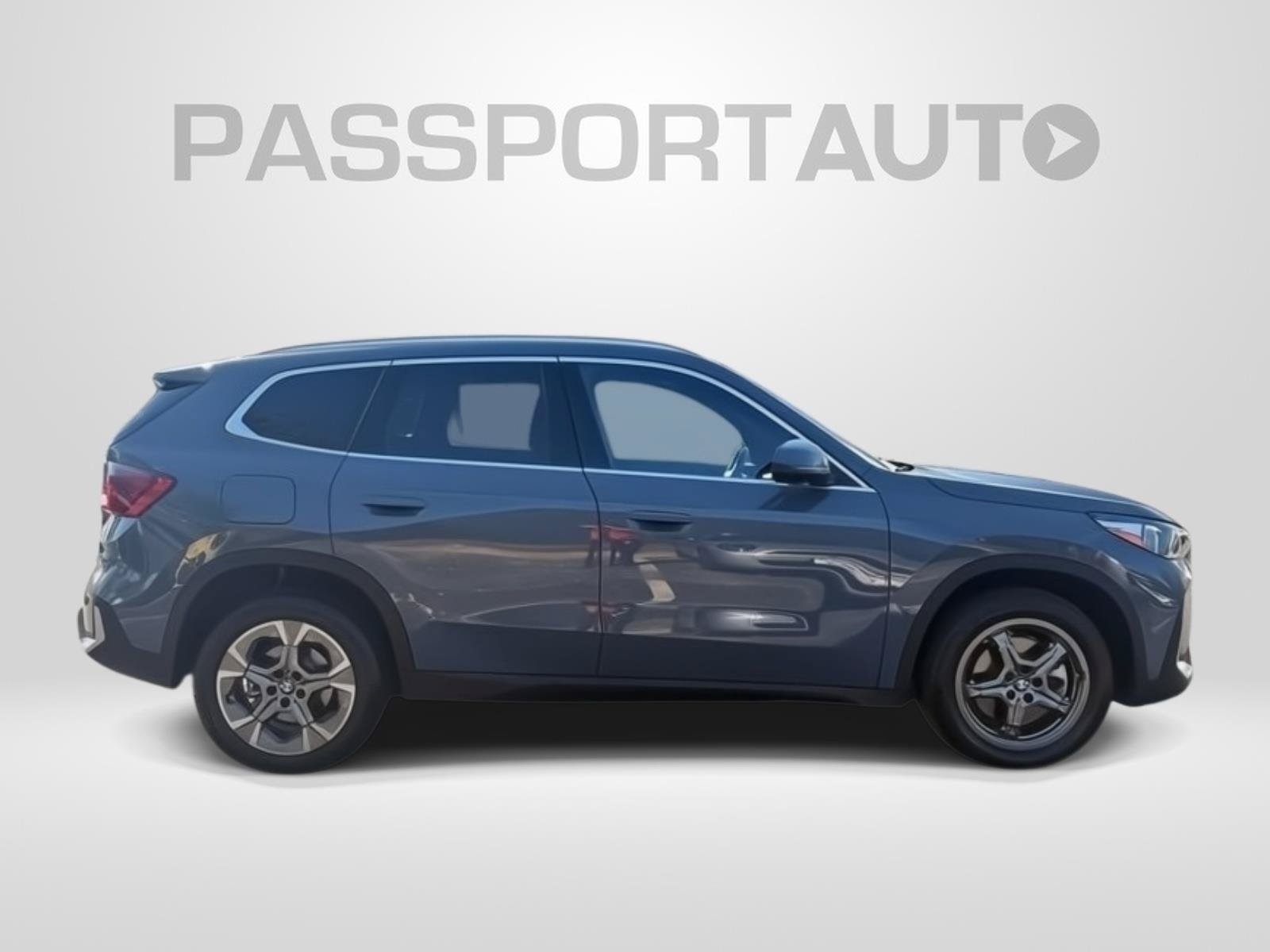 Used 2023 BMW X1 xDrive28i w/ Convenience Package AWD/4WD image 4