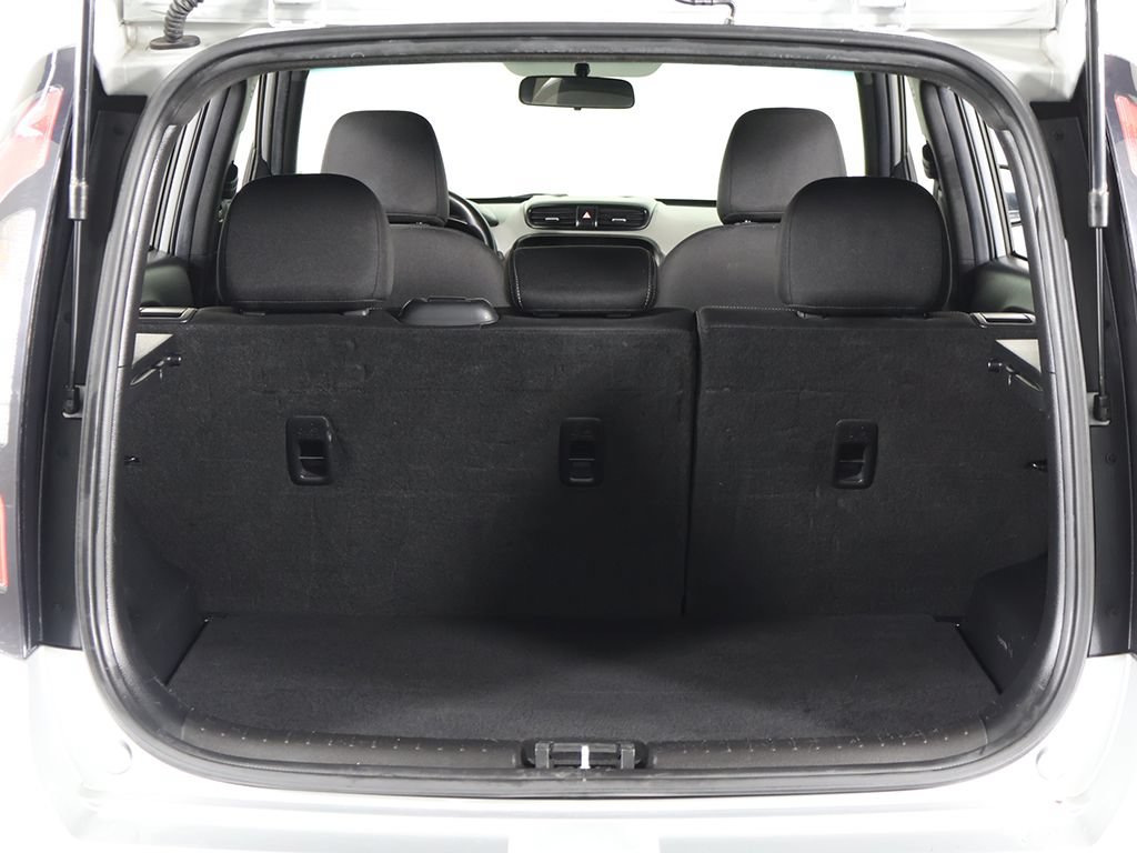 Used 2017 Kia Soul + FWD image 16