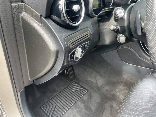 Used 2019 Mercedes-Benz GLC 300 4MATIC image 23
