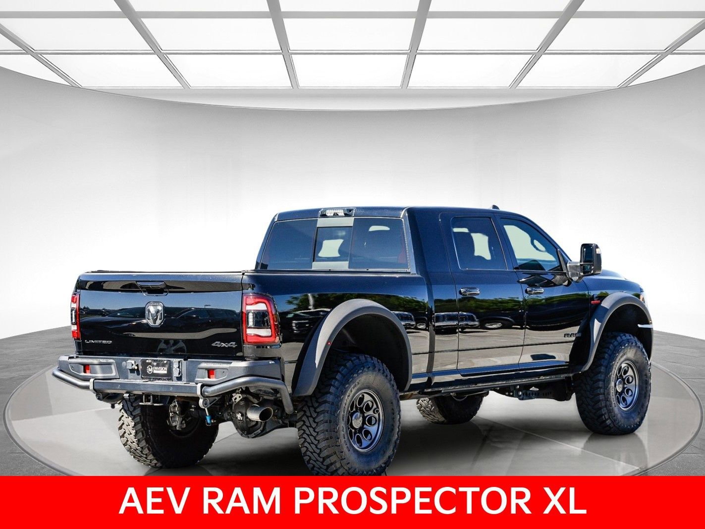 Used 2023 RAM 3500 Limited w/ Night Edition AWD/4WD image 4