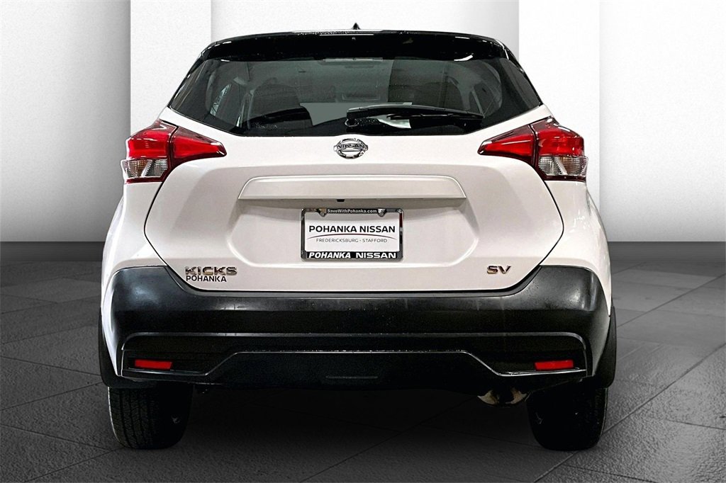 Certified 2019 Nissan Kicks SV image 3