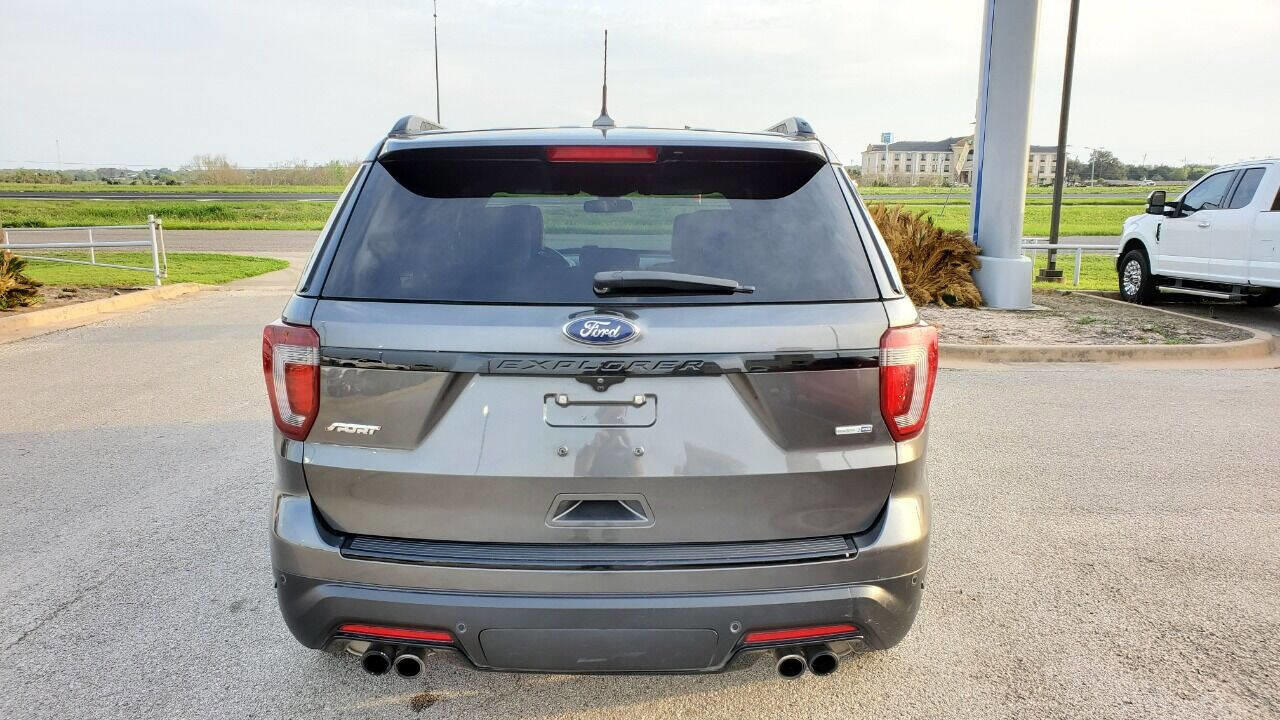 Used 2018 Ford Explorer Sport w/ Equipment Group 401A image 8