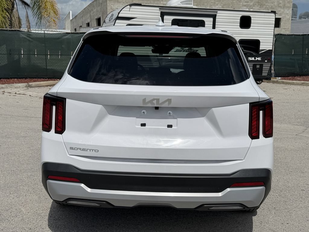 New 2026 Kia Sorento LX FWD image 5