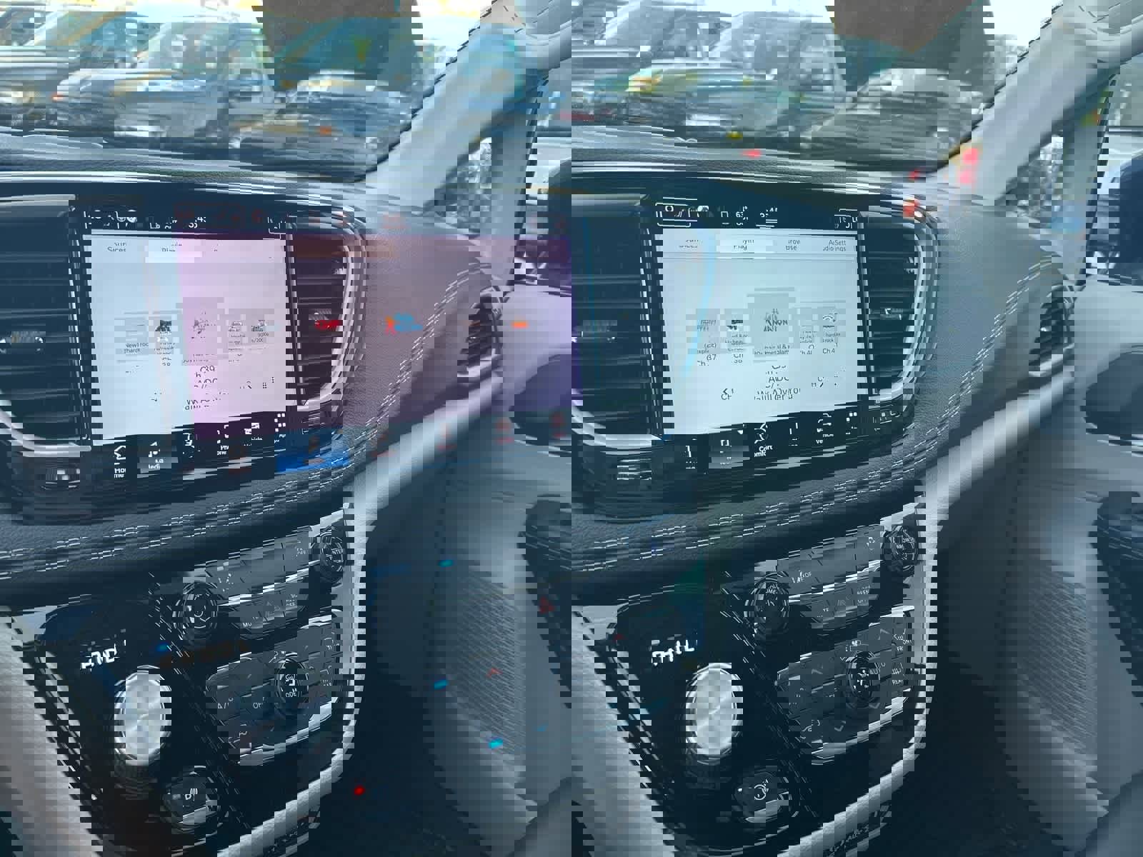 Used 2022 Chrysler Pacifica Touring-L image 44