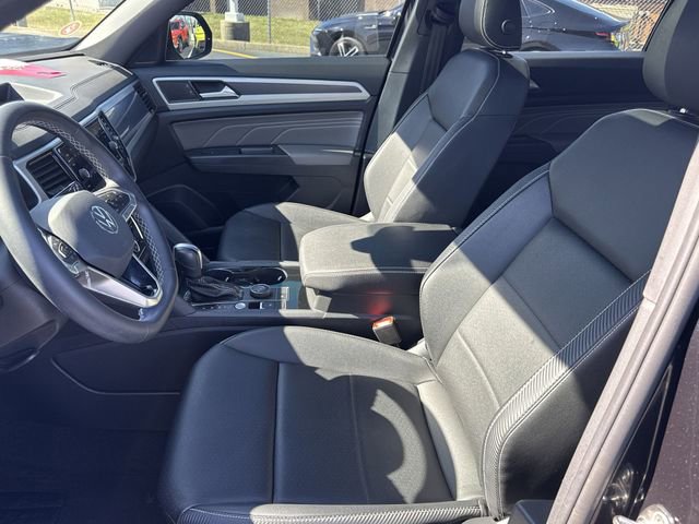 Used 2023 Volkswagen Atlas Cross Sport SEL image 19