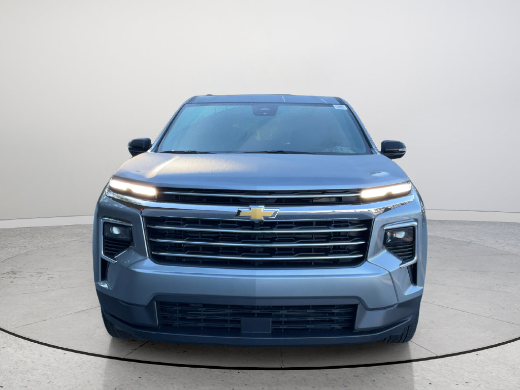 New 2027 Chevrolet Traverse LT w/ LPO, Floor Liner Package FWD image 2