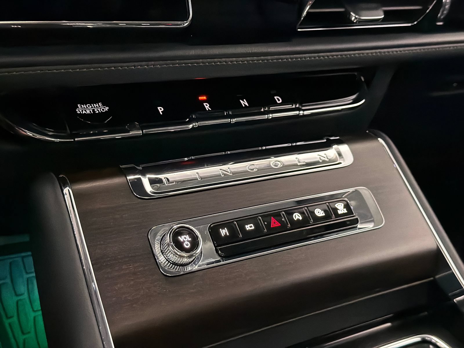 Used 2025 Lincoln Aviator Reserve AWD/4WD image 31