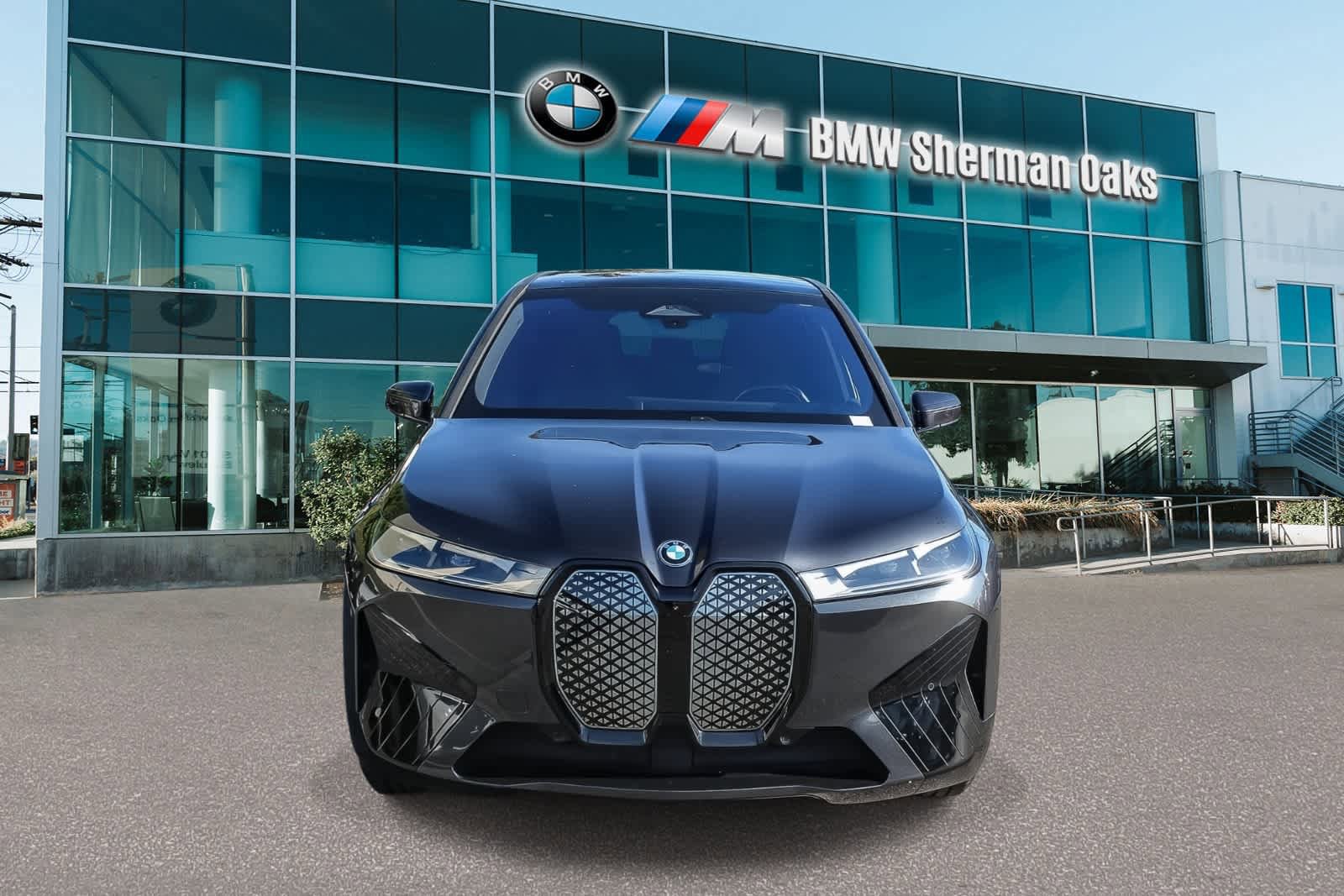 Certified 2023 BMW iX xDrive50 w/ Sport Package AWD/4WD image 2