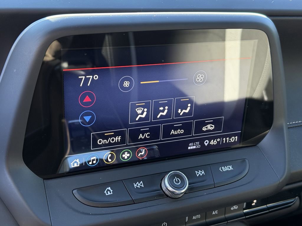 Used 2020 Chevrolet Camaro LT w/ Technology Package image 22