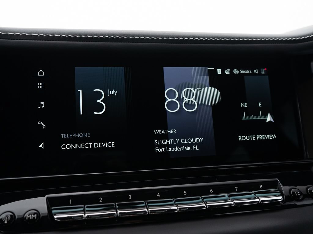 Used 2026 Rolls-Royce Cullinan AWD/4WD image 44
