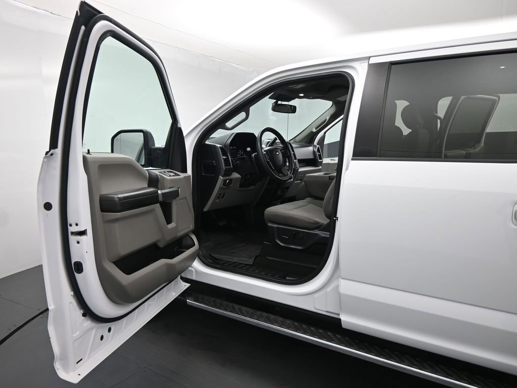 Certified 2019 Ford F150 XLT w/ Equipment Group 302A Luxury image 9