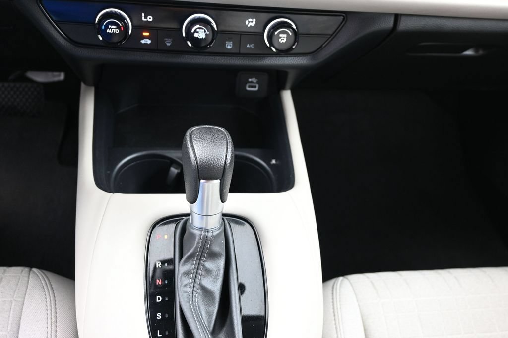 Used 2024 Honda HR-V LX image 13
