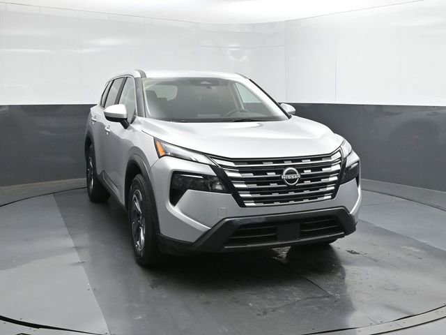Used 2025 Nissan Rogue SV FWD image 17